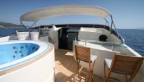 M&M - Flybridge 2